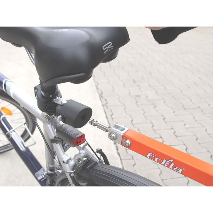 Eckla Kayak SUP Tow-along Follower Bicycle Trailer zoom on trailer coupler